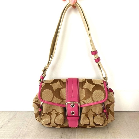 Coach Handbags - ❤️Vintage COACH Monogram Hot Pink Handbag